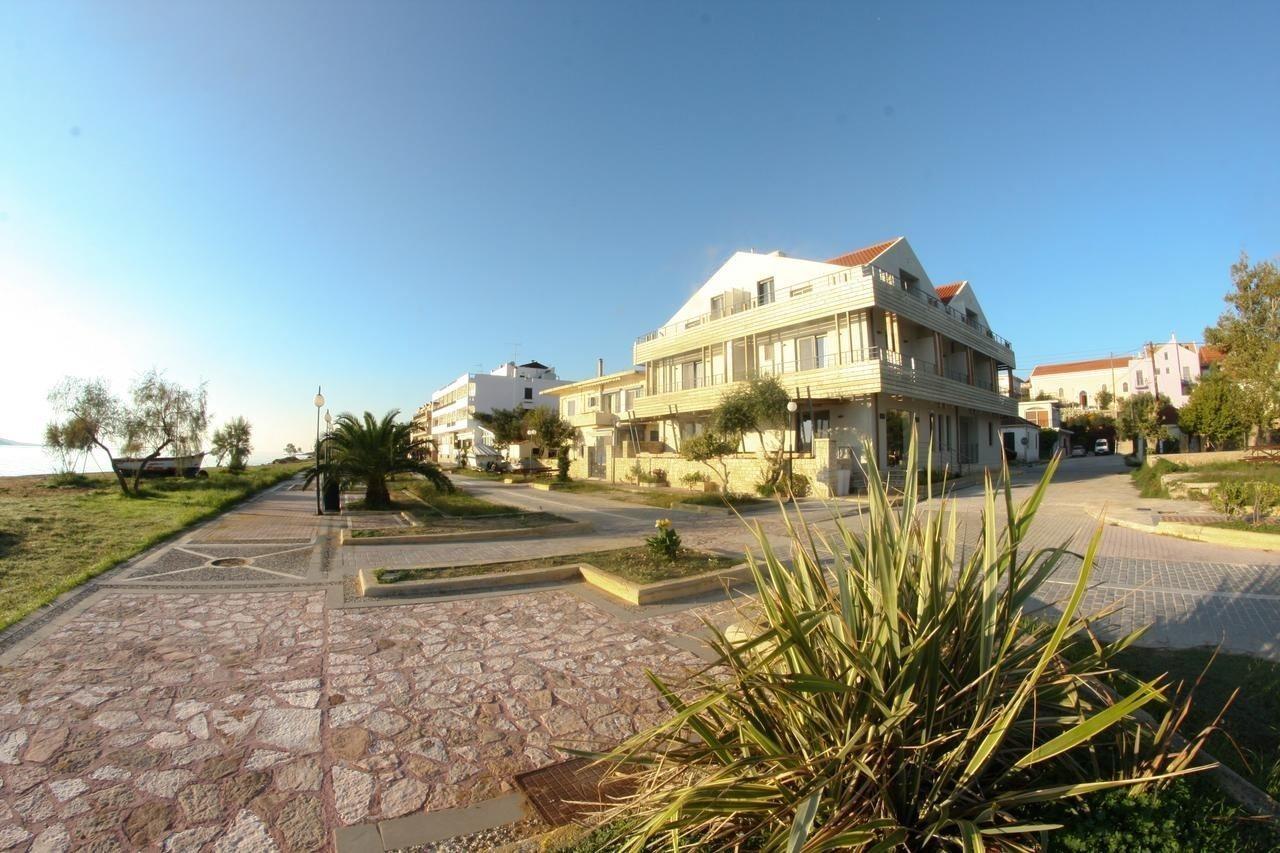 Aura Hotel Side Exterior foto