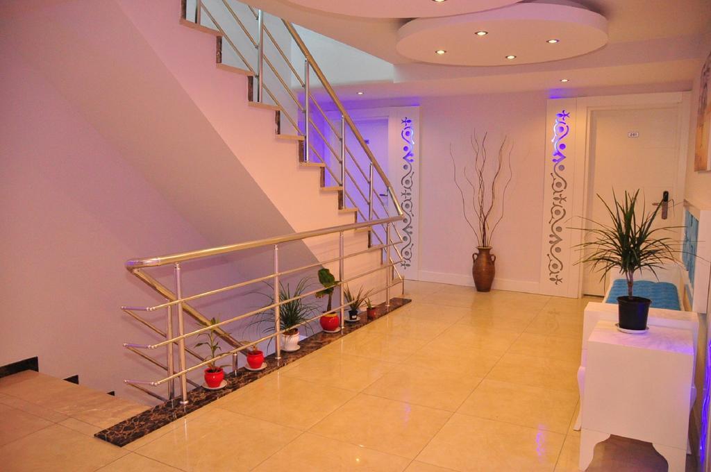 Aura Hotel Side Exterior foto